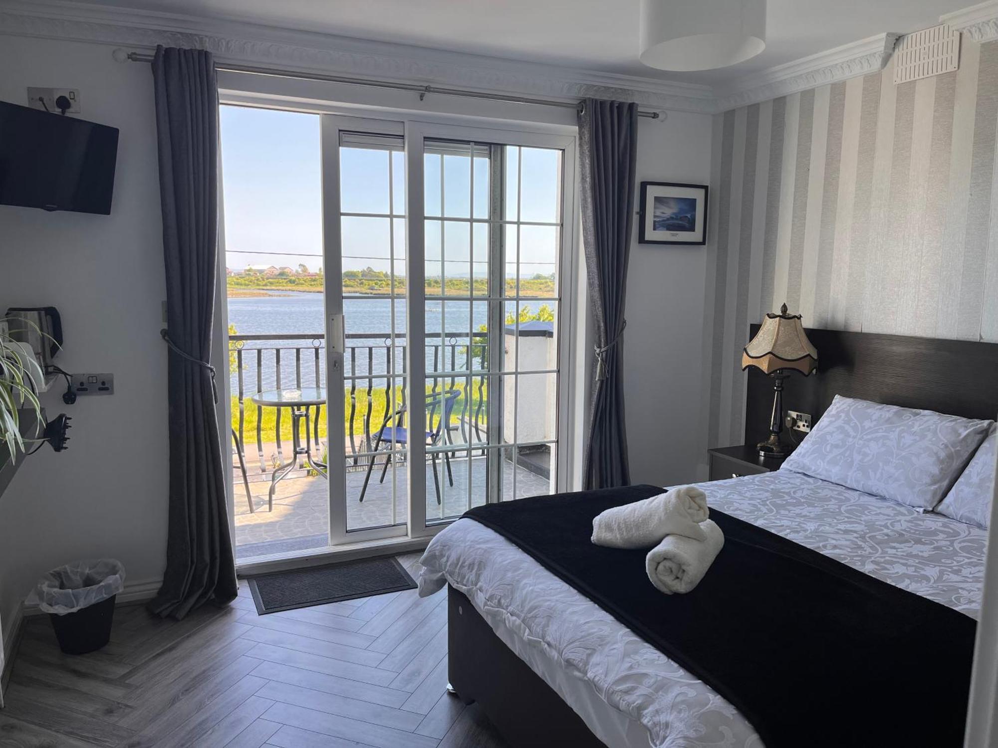 Hotel The Light House Galway Esterno foto