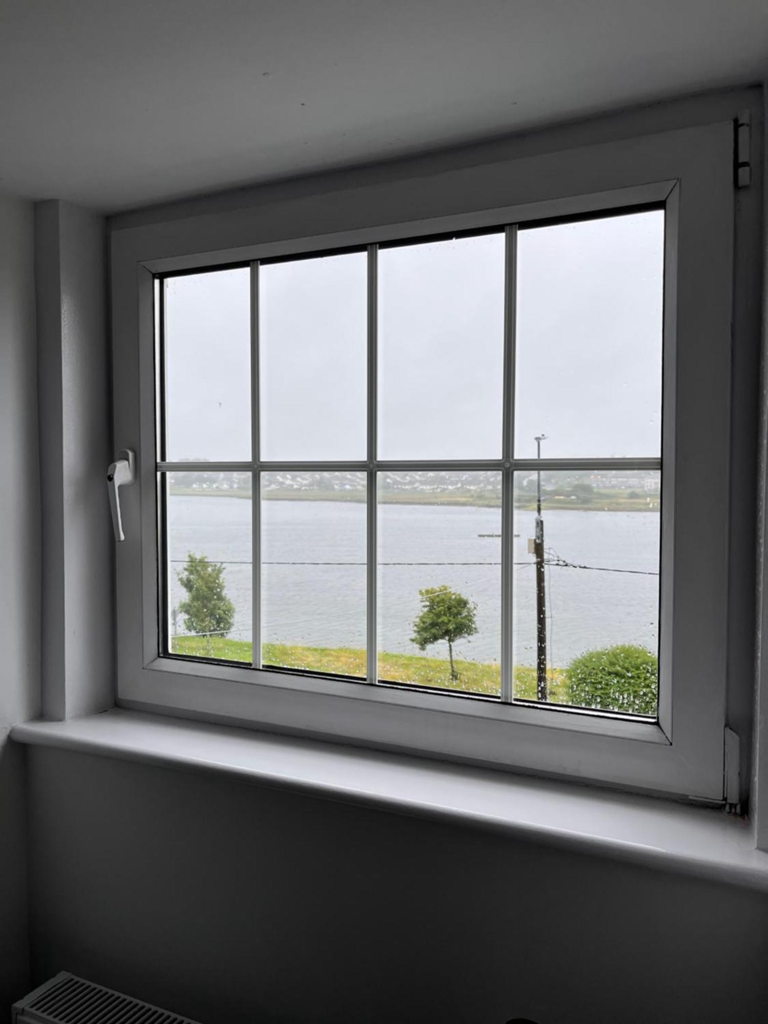 Hotel The Light House Galway Esterno foto